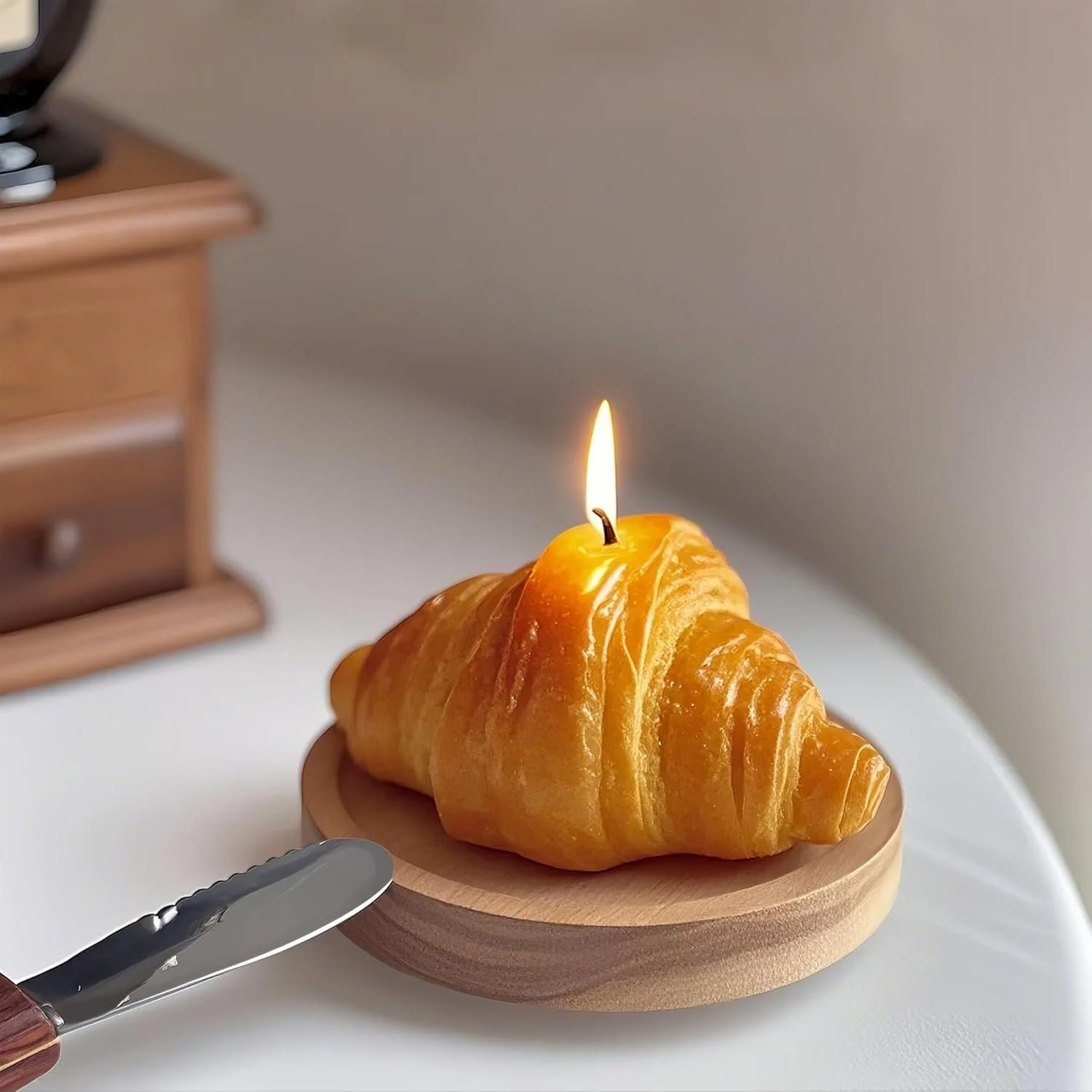 Croissant Shaped Scented Candle - Milk Vanilla Baked Candle, Suitable for Home Decor, Wedding Props and Photography Styling, 80g Handmade Soy Wax
