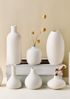 8-piece white ceramic vase set, suitable for arranging dried pampas grass; beautiful bohemian modern style decoration.